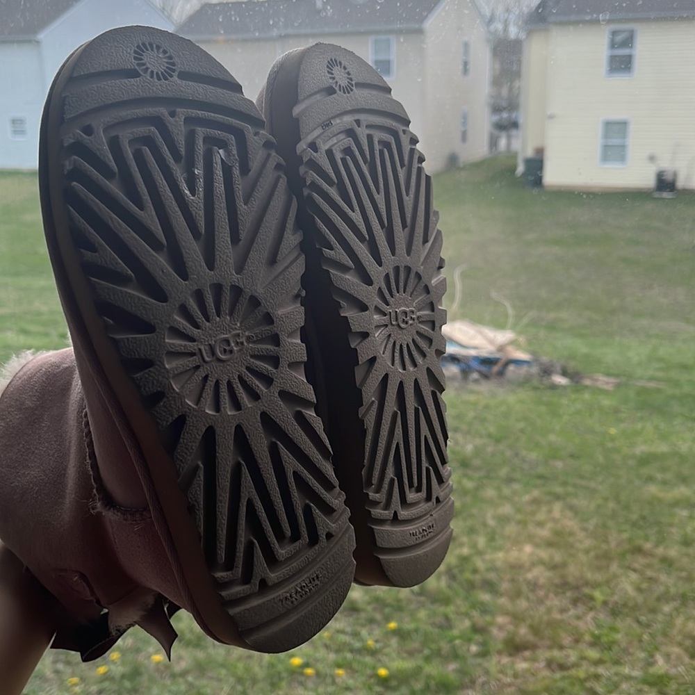 Lightly Worn - image 5